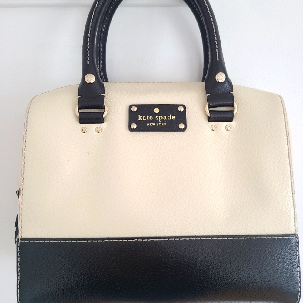 Authentic Kate Spade Crossbody bag